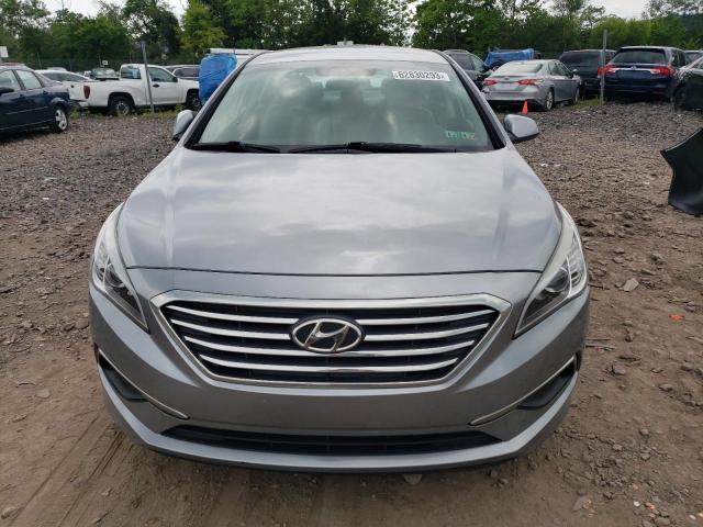 Photo 5 from auction – 2017 HYUNDAI SONATA SE with VIN 5NPE24AF6HH517151