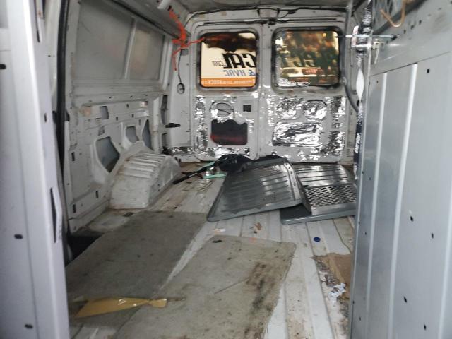 Photo 10 from auction – 2000 FORD ECONOLINE with VIN 1FTNE24L7YHB34301