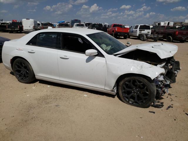 Photo 4 from auction – 2019 CHRYSLER 300 S with VIN 2C3CCABG8KH516579