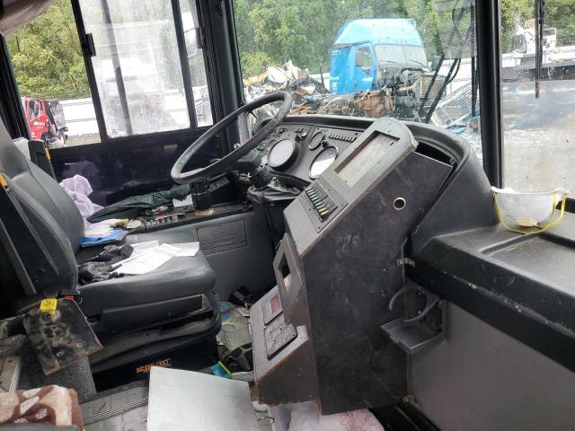 Снимка 5 от търг – 1999 VAN HOOL T900 с VIN YE2TC77B5X2029762