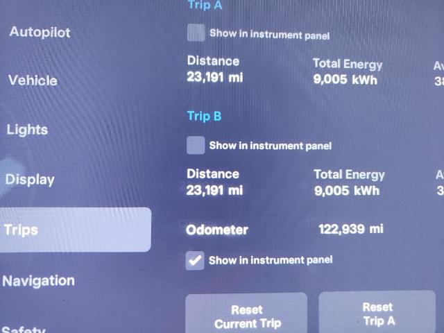Photo 9 from auction – 2015 TESLA MODEL S P8 with VIN 5YJSA1H49FF085109