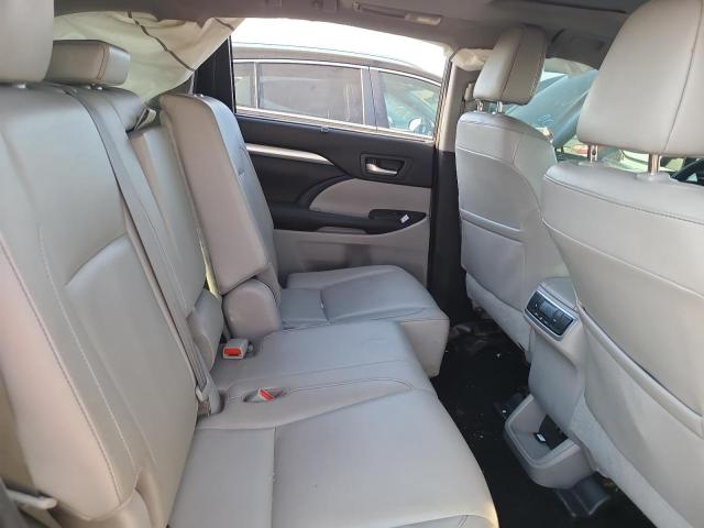 Photo 11 from auction – 2017 TOYOTA HIGHLANDER with VIN 5TDJZRFH7HS399784