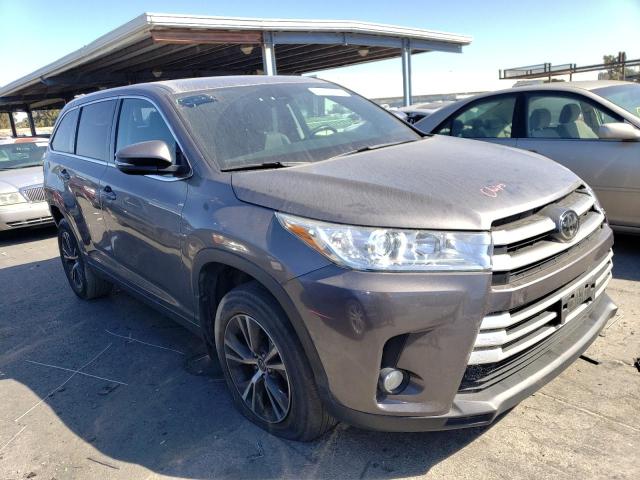 Photo 4 from auction – 2017 TOYOTA HIGHLANDER with VIN 5TDBZRFHXHS454846