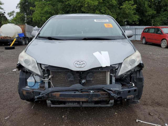 Photo 5 from auction – 2015 TOYOTA SIENNA LE with VIN 5TDKK3DC6FS619281