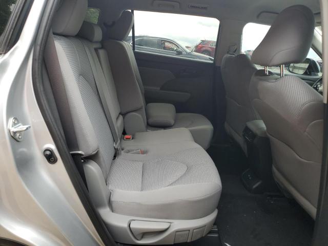 Photo 11 from auction – 2022 TOYOTA HIGHLANDER with VIN 5TDCZRAH8NS092300
