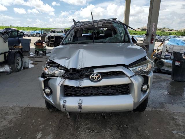 Photo 5 from auction – 2017 TOYOTA 4RUNNER SR with VIN JTEZU5JR3H5150281