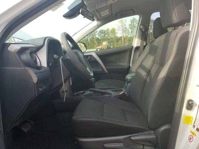 Photo 7 from auction – 2017 TOYOTA RAV4 LE with VIN JTMZFREV4HJ147538