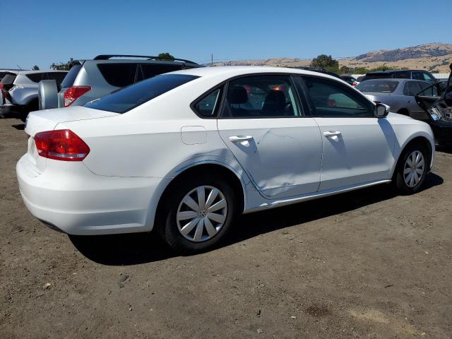 Photo 3 from auction – 2013 VOLKSWAGEN PASSAT S with VIN 1VWAP7A39DC049927