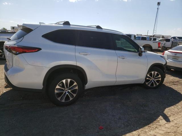 Photo 3 from auction – 2023 TOYOTA HIGHLANDER with VIN 5TDKDRAH4PS011452