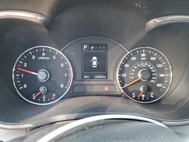 Photo 9 from auction – 2018 KIA FORTE LX with VIN 3KPFL4A79JE185386