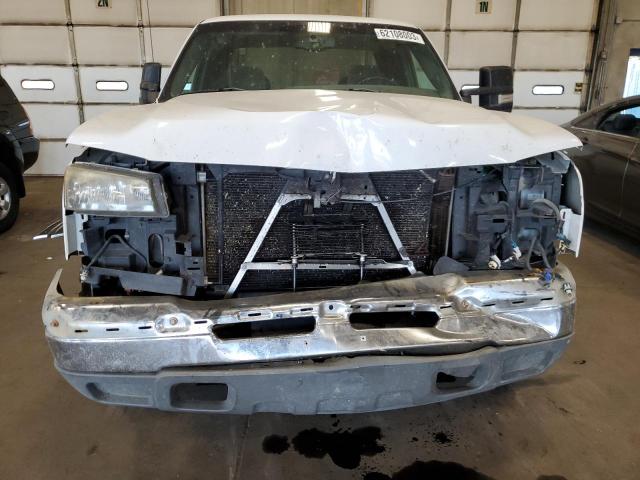 Photo 5 from auction – 2005 CHEVROLET SILVERADO with VIN 1GCHK29UX5E143756