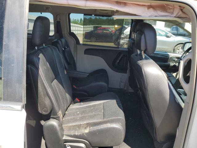 Photo 11 from auction – 2014 CHRYSLER TOWN & COU with VIN 2C4RC1CG2ER365225