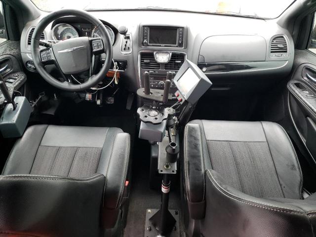 Photo 8 from auction – 2016 CHRYSLER TOWN & COU with VIN 2C4RC1HGXGR142149