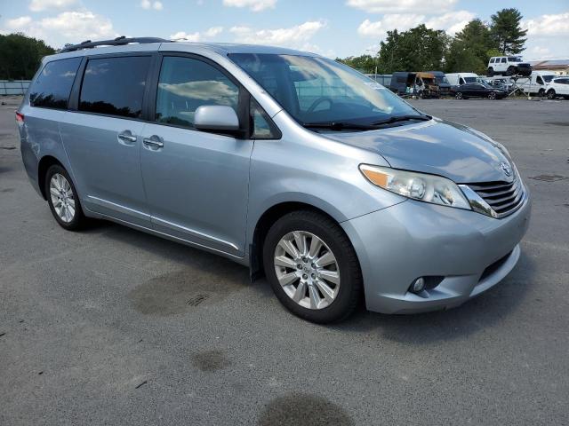 Photo 4 from auction – 2011 TOYOTA SIENNA XLE with VIN 5TDDK3DC3BS009258