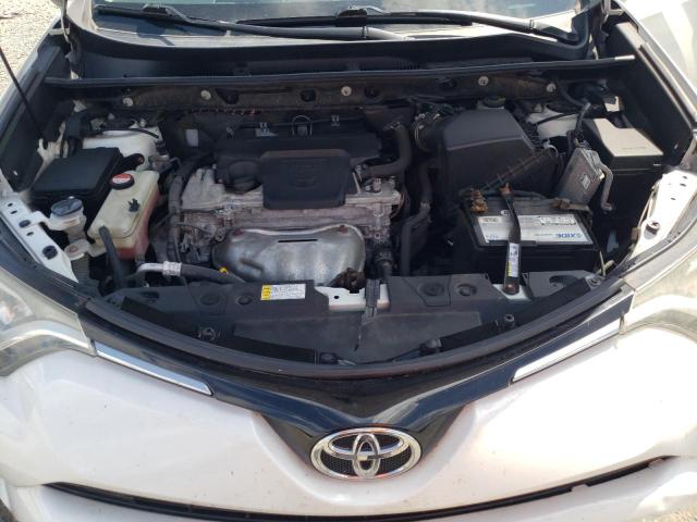 Photo 12 from auction – 2016 TOYOTA RAV4 XLE with VIN JTMRFREVXGJ097338