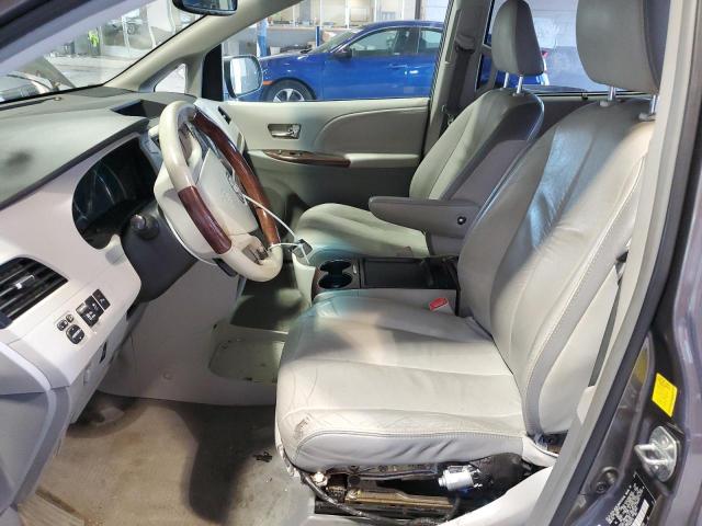 Photo 7 from auction – 2011 TOYOTA SIENNA XLE with VIN 5TDYK3DC7BS057315