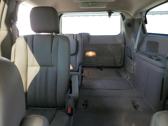 Photo 10 from auction – 2016 CHRYSLER TOWN & COU with VIN 2C4RC1BGXGR187603