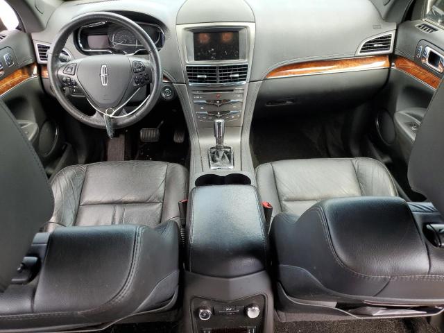 Photo 8 from auction – 2017 LINCOLN MKT with VIN 2LMHJ5NK2HBL01418