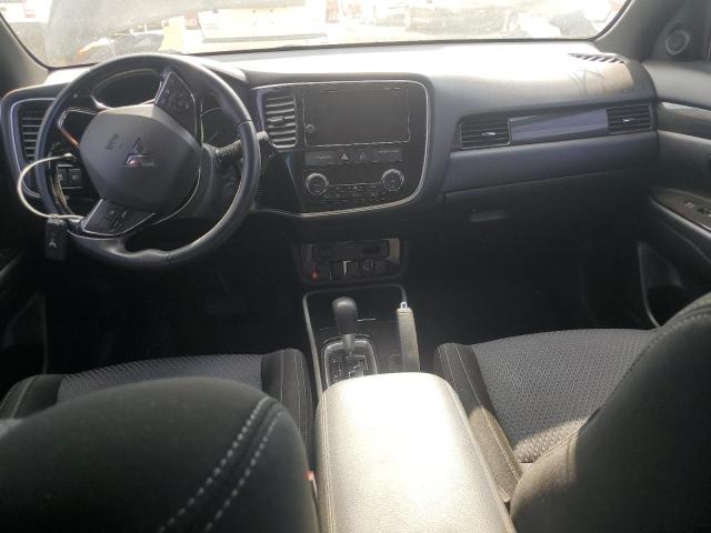 Photo 8 from auction – 2018 MITSUBISHI OUTLANDER with VIN JA4AD3A38JZ032060