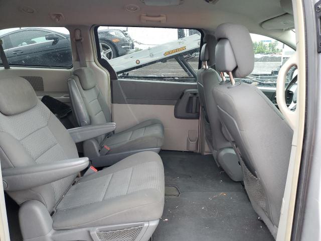 Photo 11 from auction – 2010 CHRYSLER TOWN & COU with VIN 2A4RR4DE6AR198983