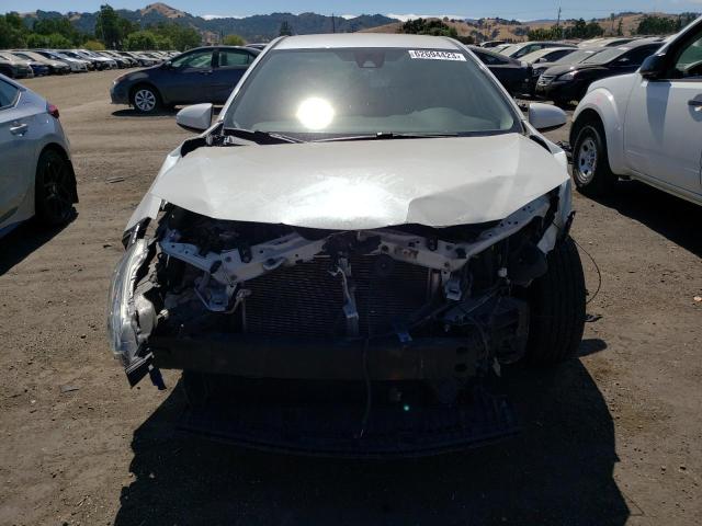 Photo 5 from auction – 2017 TOYOTA COROLLA L with VIN 5YFBURHE6HP684037