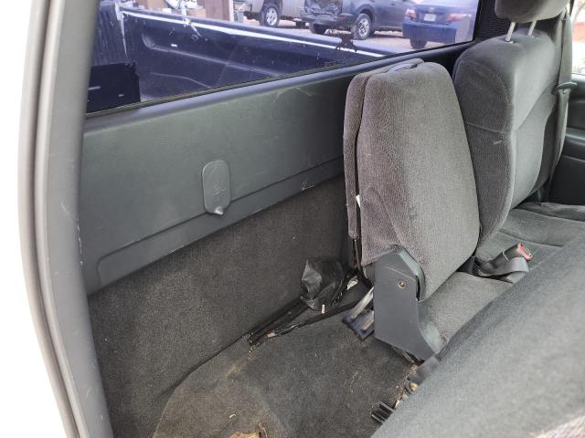 Photo 10 from auction – 2000 GMC NEW SIERRA with VIN 1GTEC14W9YZ223937