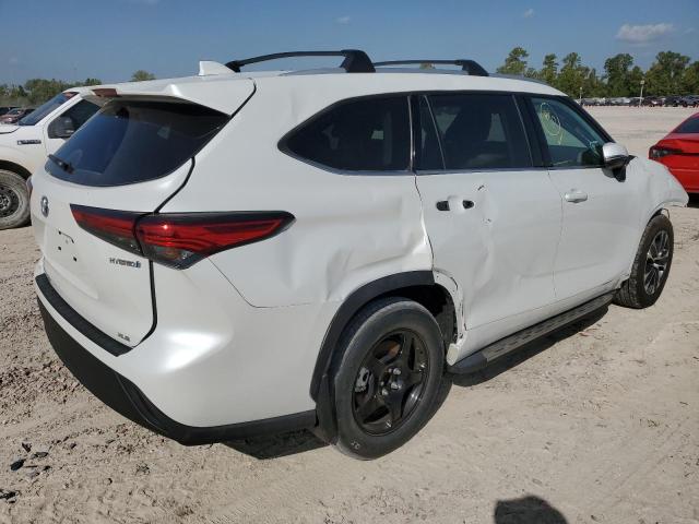 Photo 3 from auction – 2022 TOYOTA HIGHLANDER with VIN 5TDGARAHXNS515273