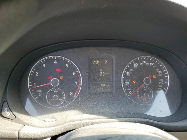 Photo 9 from auction – 2014 VOLKSWAGEN PASSAT S with VIN 1VWAP7A33EC009313