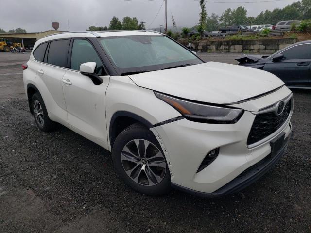 Photo 4 from auction – 2021 TOYOTA HIGHLANDER with VIN 5TDGZRBH8MS136875