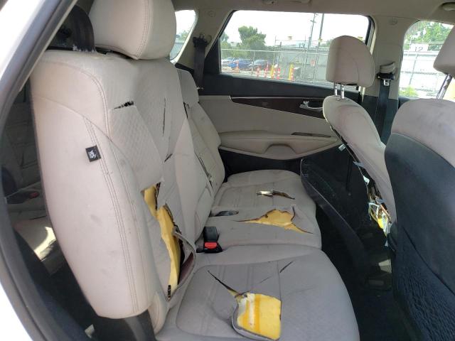 Photo 11 from auction – 2017 KIA SORENTO LX with VIN 5XYPG4A59HG320581