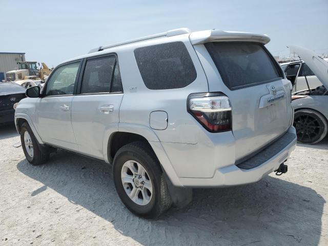 Photo 2 from auction – 2015 TOYOTA 4RUNNER SR with VIN JTEZU5JR7F5087067