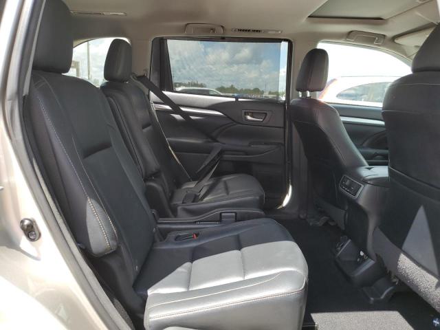 Photo 11 from auction – 2015 TOYOTA HIGHLANDER with VIN 5TDKKRFH0FS052674