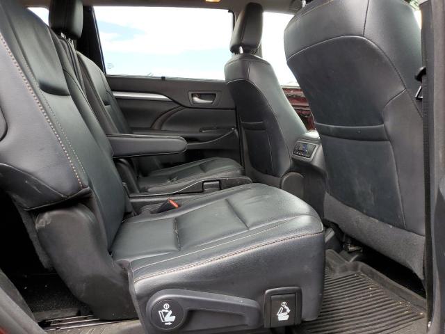 Photo 10 from auction – 2018 TOYOTA HIGHLANDER with VIN 5TDJZRFH2JS809140