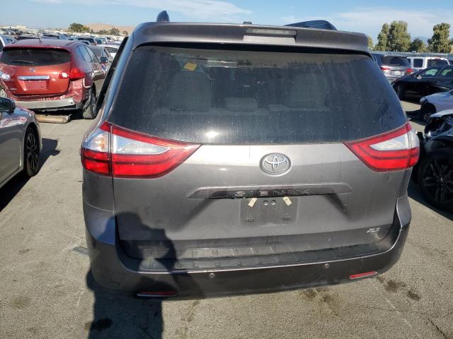 Photo 6 from auction – 2017 TOYOTA SIENNA XLE with VIN 5TDYZ3DC5HS840847