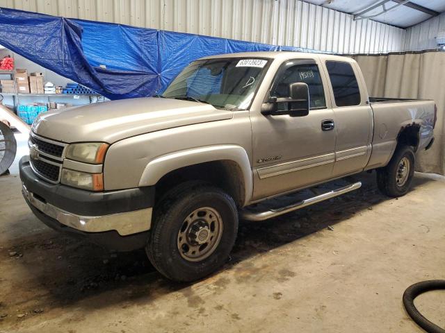 Photo 2 from auction – 2006 CHEVROLET SILVERADO with VIN 1GCHK29U06E272848