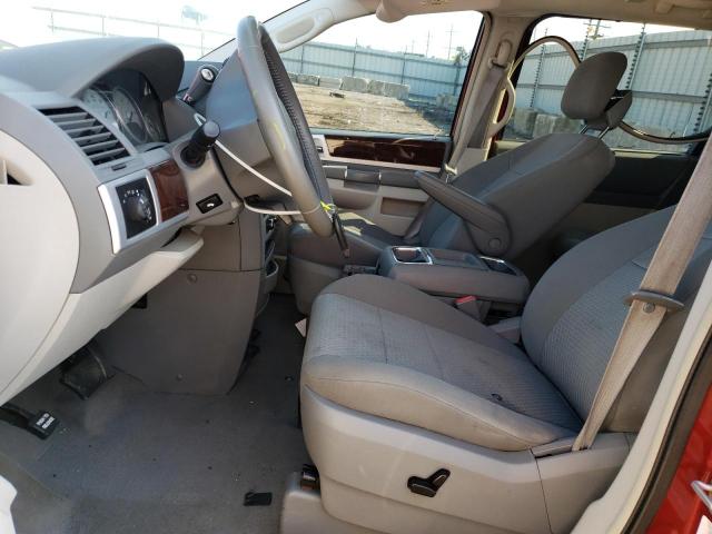 Photo 7 from auction – 2010 CHRYSLER TOWN & COU with VIN 2A4RR5D11AR344855