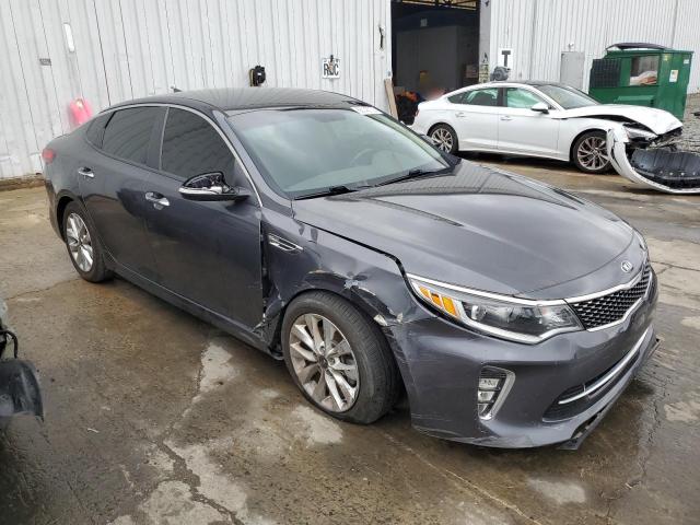 Photo 4 from auction – 2018 KIA OPTIMA LX with VIN 5XXGT4L39JG239632