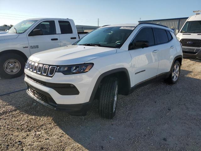 JEEP COMPASS LA 2022 with VIN 3C4NJCBB4NT229665 - Photo from auction