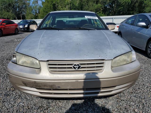 Photo 5 from auction – 1998 TOYOTA CAMRY with VIN 4T1BG22K1WU388917