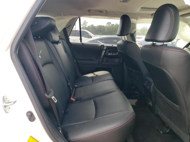 Photo 11 from auction – 2020 TOYOTA 4RUNNER SR with VIN JTEBU5JR9L5777657