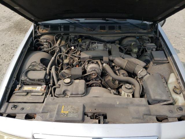 Photo 11 from auction – 2003 MERCURY GRAND MARQ with VIN 2MEFM75W13X613334