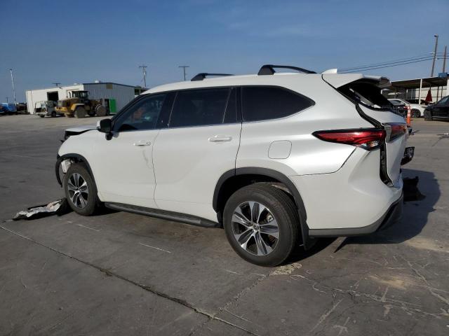 Photo 2 from auction – 2022 TOYOTA HIGHLANDER with VIN 5TDGZRBH5NS223988