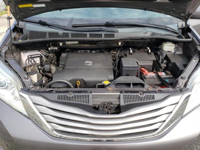 Photo 11 from auction – 2011 TOYOTA SIENNA XLE with VIN 5TDDK3DCXBS022119