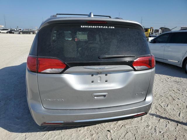 Photo 6 from auction – 2017 CHRYSLER PACIFICA L with VIN 2C4RC1GG5HR633487