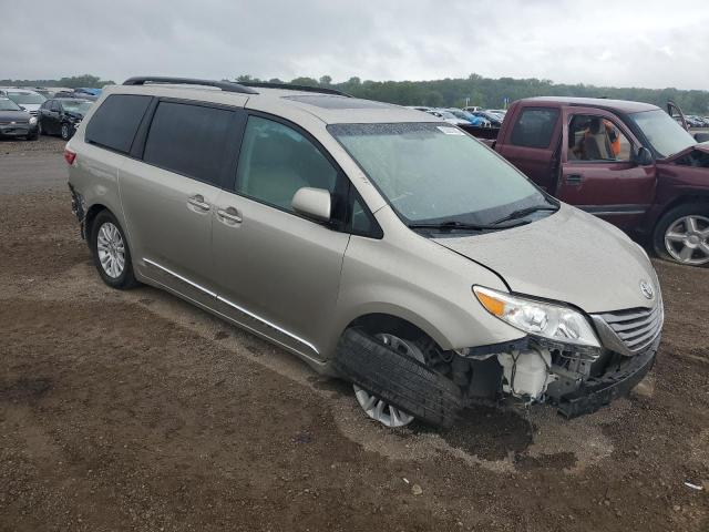 Photo 4 from auction – 2015 TOYOTA SIENNA XLE with VIN 5TDYK3DC0FS539937