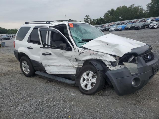 Photo 4 from auction – 2005 FORD ESCAPE XLT with VIN 1FMYU93145KD38928