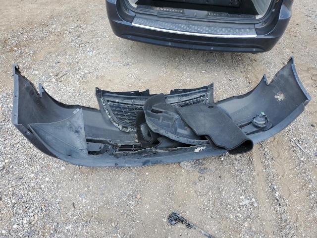 Photo 13 from auction – 2014 CHRYSLER TOWN & COU with VIN 2C4RC1CG8ER329619