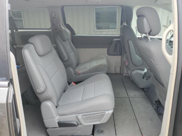 Photo 11 from auction – 2010 CHRYSLER TOWN & COU with VIN 2A4RR5D1XAR449281