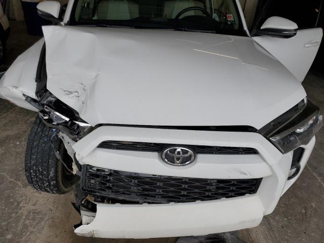 Photo 12 from auction – 2016 TOYOTA 4RUNNER SR with VIN JTEBU5JR4G5285432