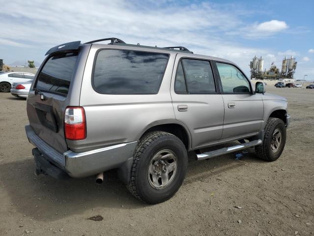 Photo 3 from auction – 2001 TOYOTA 4RUNNER SR with VIN JT3GN86R310218489